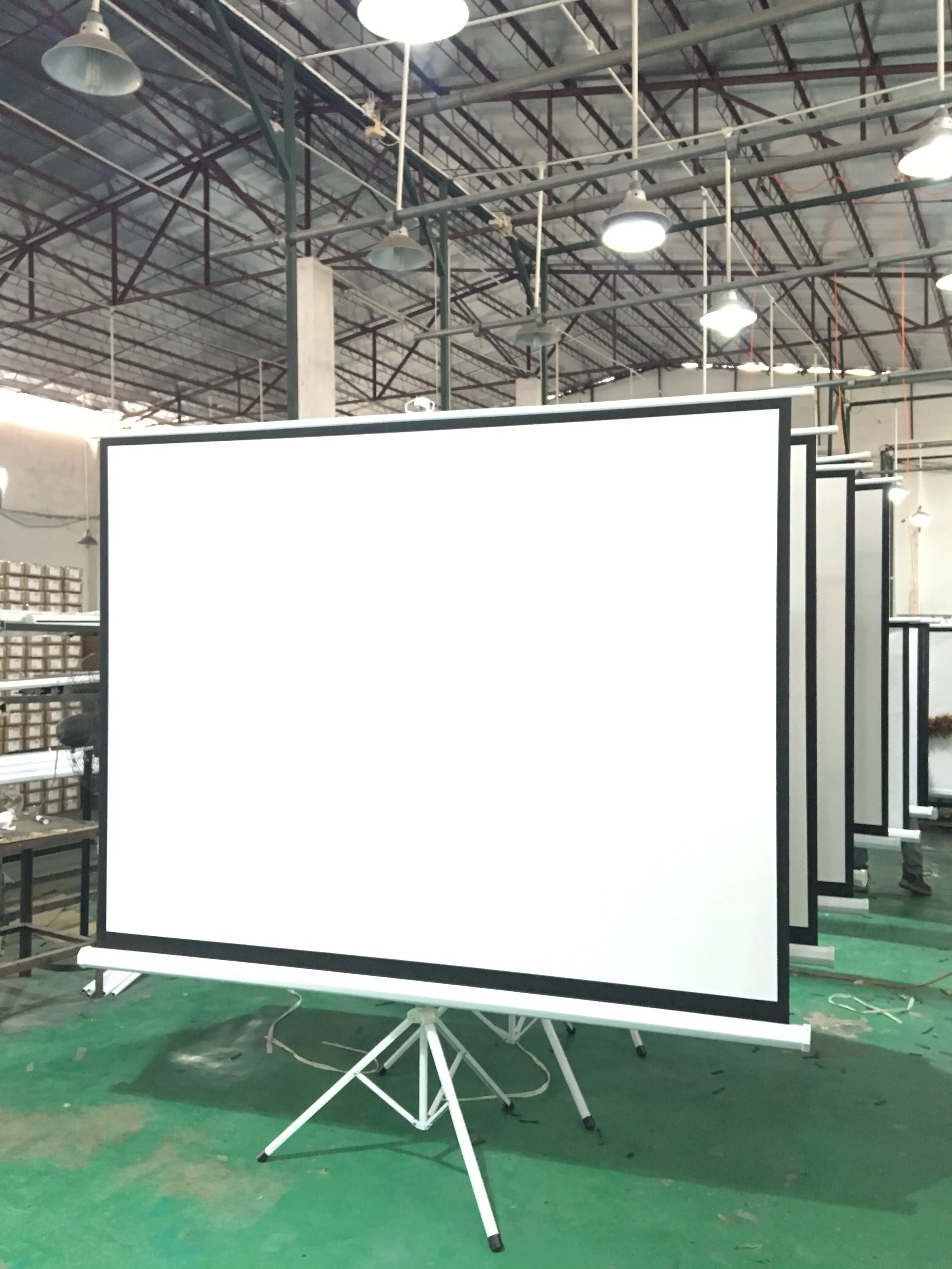 Portable tripod screen indoor 120inch advertising projection screen with projector tripod stand for classroom