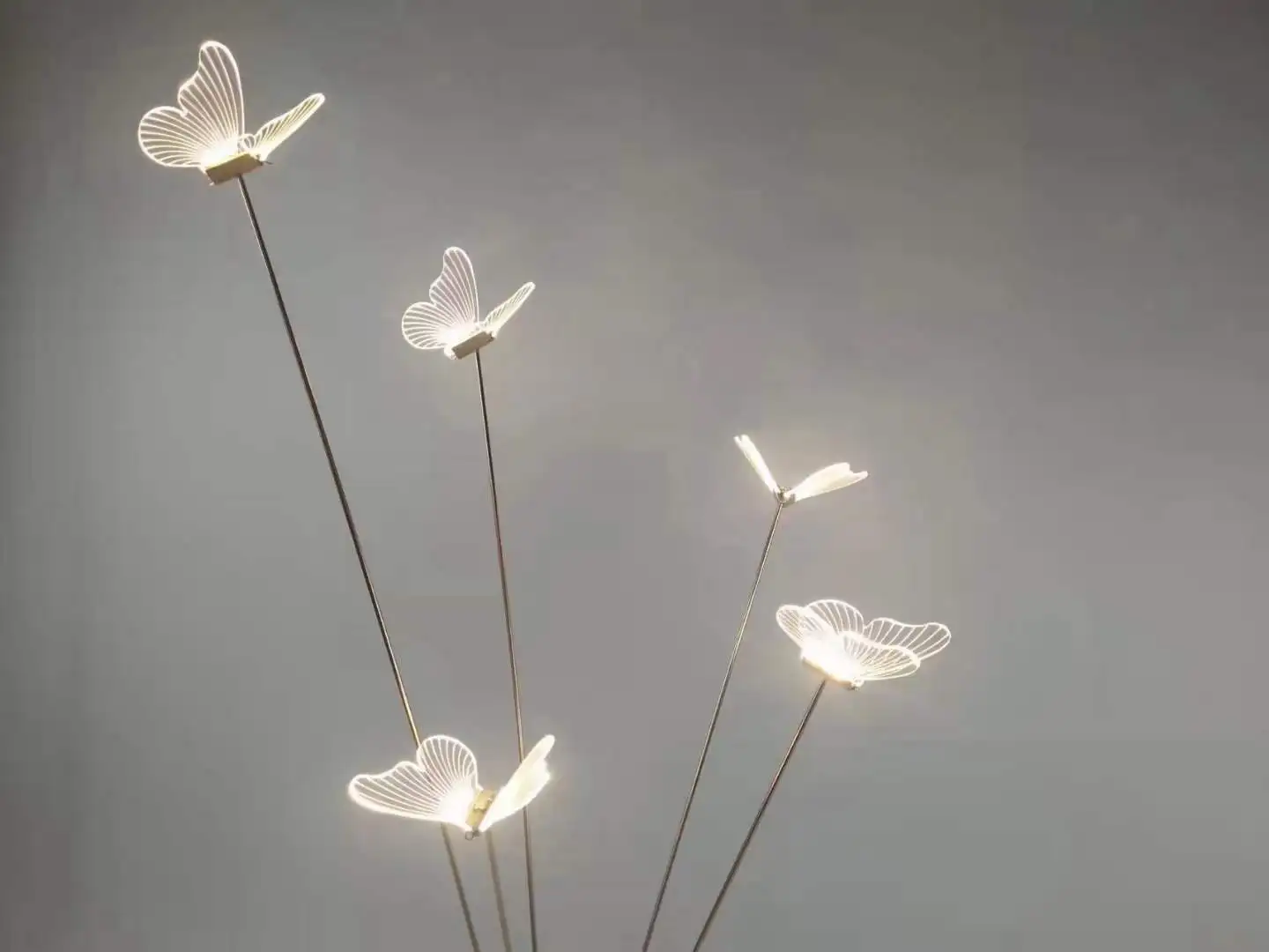 Hot sale wedding supplies road lead wedding decoration centerpieces butterfly LED light stand