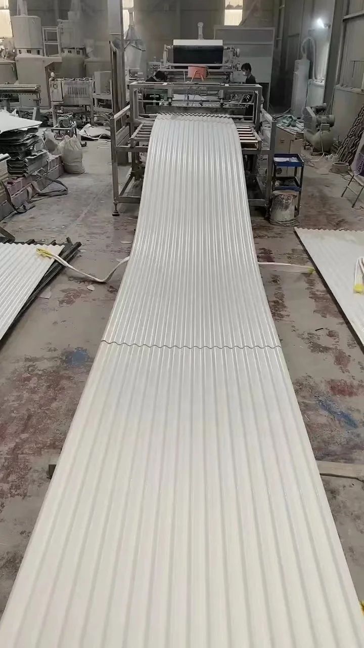 Машина для экструзии листов гофрированной крыши из