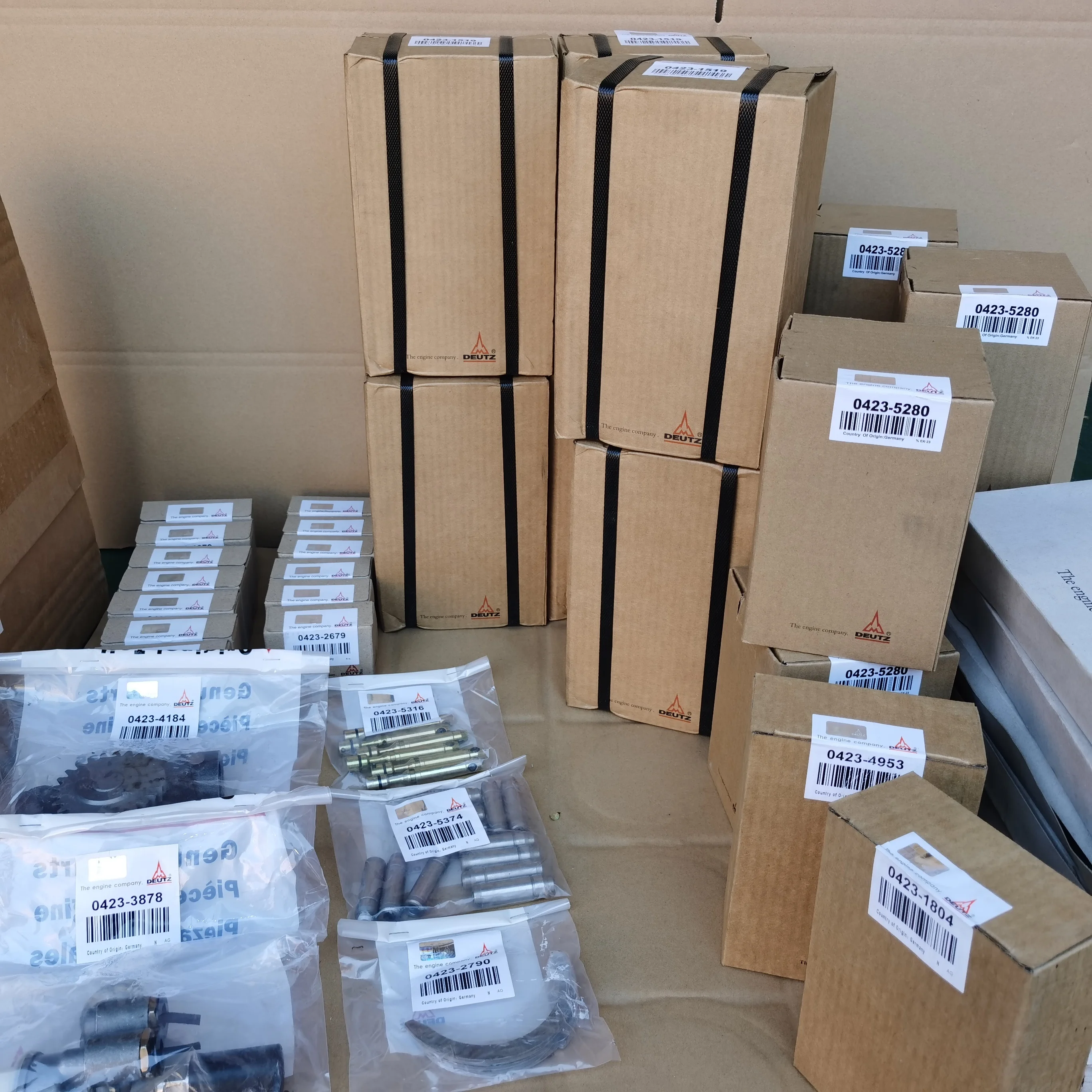 04233878 fuel supply pump for deutz BF6L914 engine