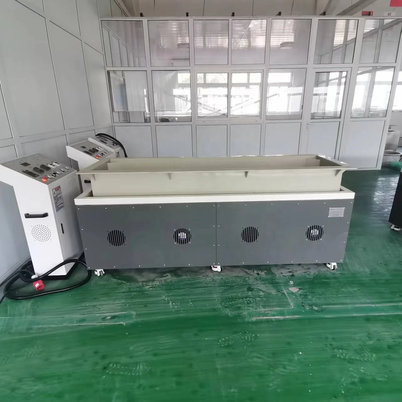 Large Capacity Magnetic Polishing Machine with Polishing Solution Magnetic Needle Copper Products Polishing to Remove Rust Marks
