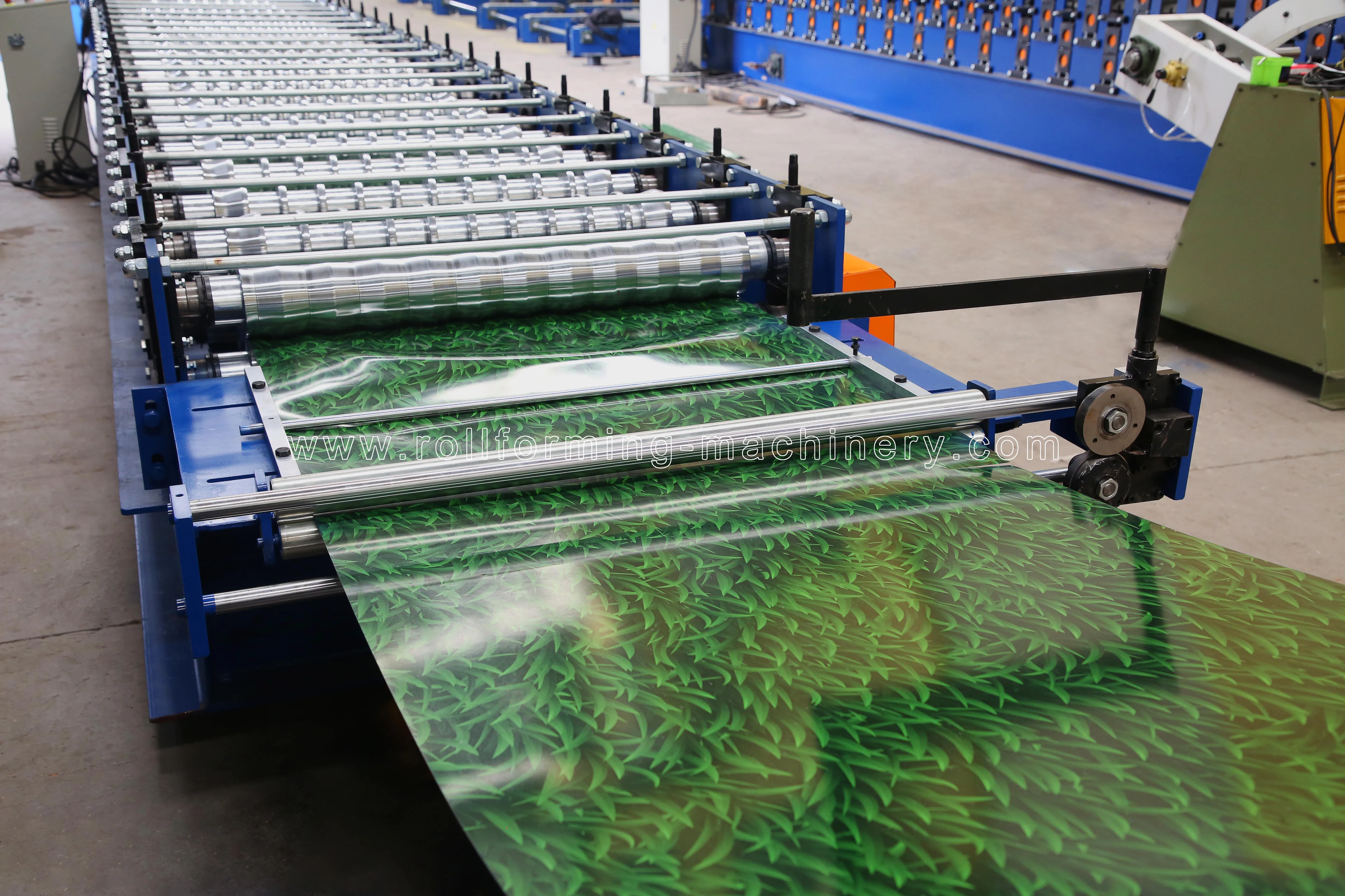 High Precision Corrugated Roll Form Sheet Metal Making Roof Machine