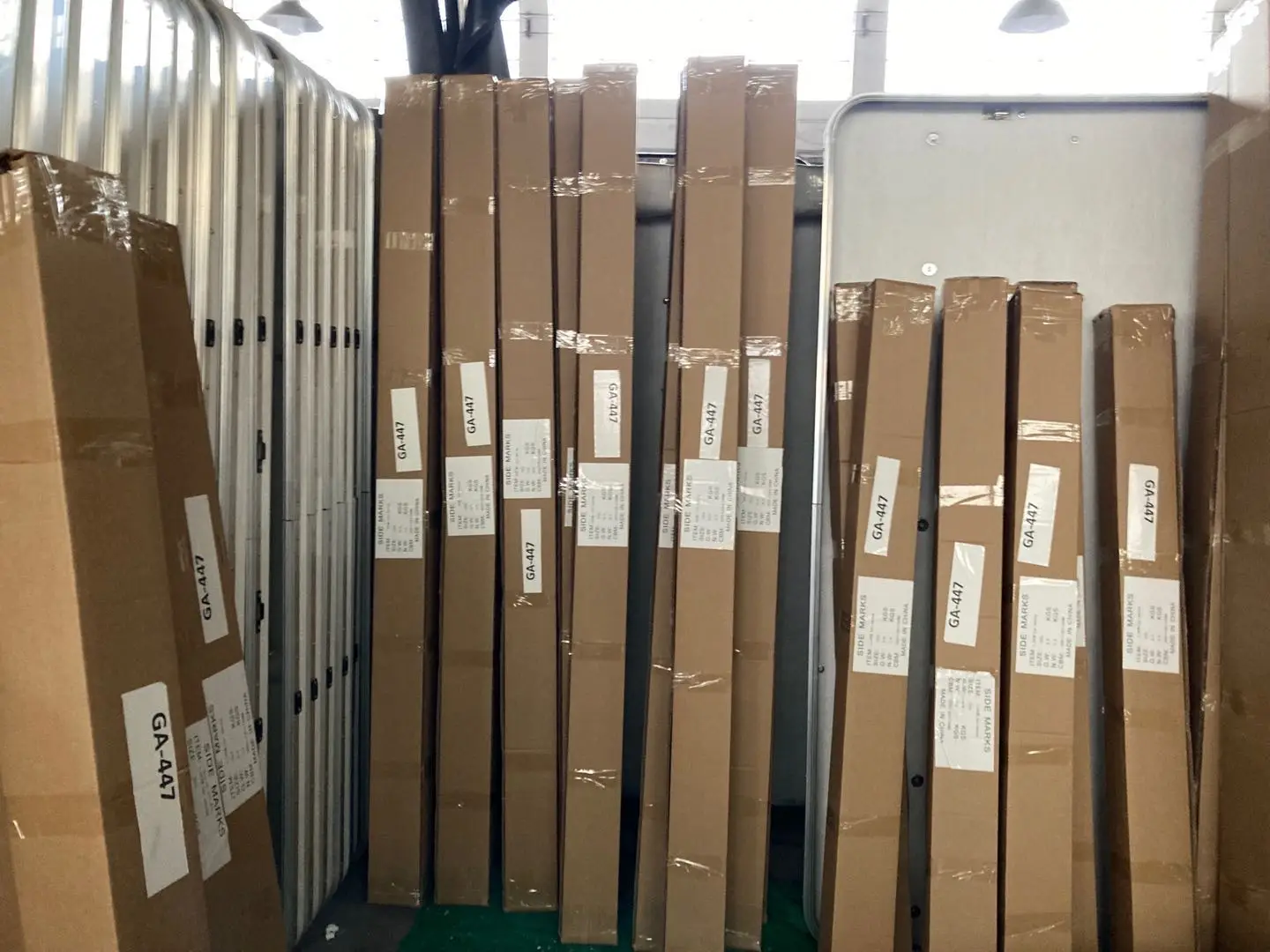 Factory Price Outdoor Camping Awning 270 Degree Bat Wing Awning Car Roof Top Tent Car Side Tent