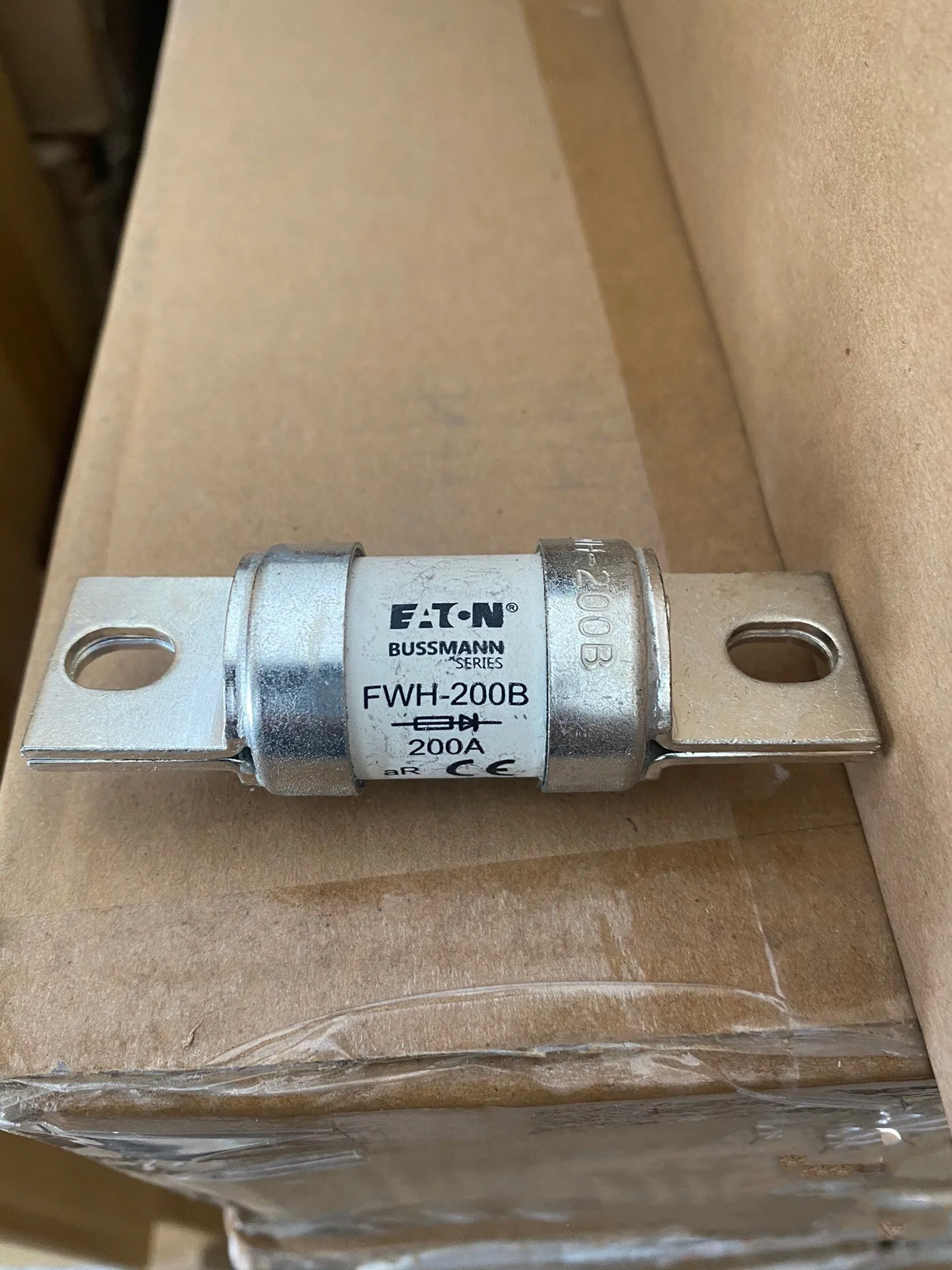 Bussmann FUSE FWH-100B  FWH-125B FWH-150B FWH-175B FWH-200B 500V