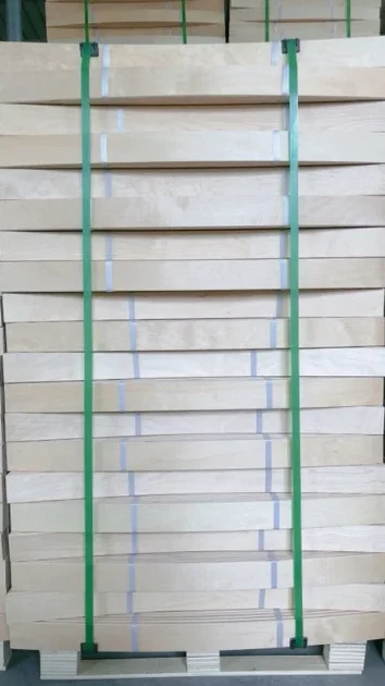 The factory supplies professional wooden bed slats with poplar plywood