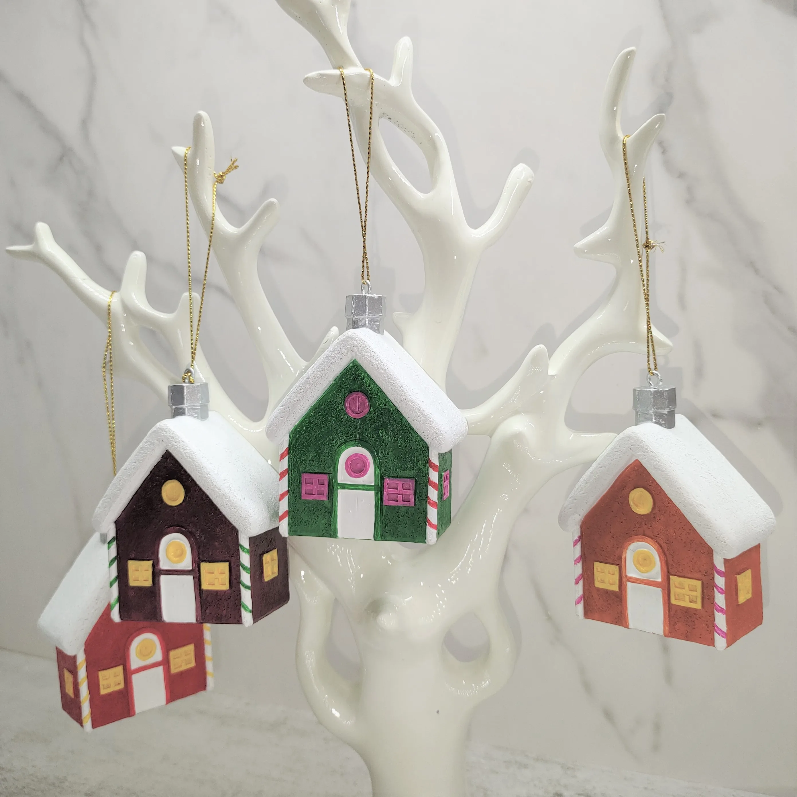 Unique Xmas Resin Cardinal Statue Beautiful Red Bird Figurines for Craft Model Christmas Tree Ornaments