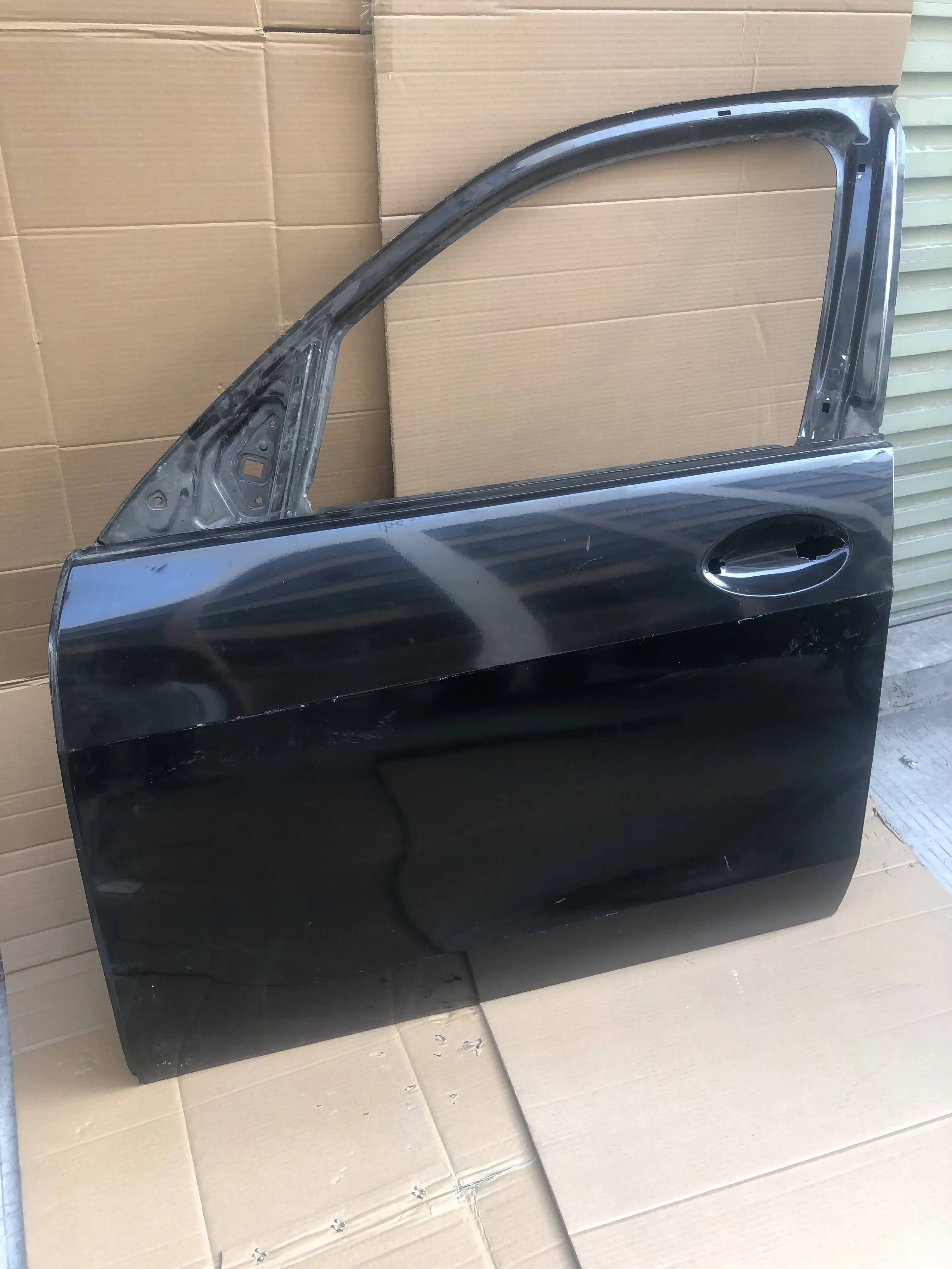 for Porsche Cayenne 9Y0 right front door shell original used car door Used car parts