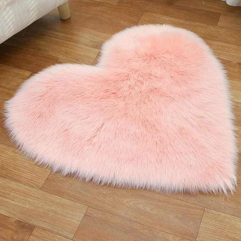 CF Custom Decorative Love Heart Shaped Shagy Fluffy Plush Bedroom Door Carpet Floor Faux Sheepskin Fur Area Rugs For Living Room
