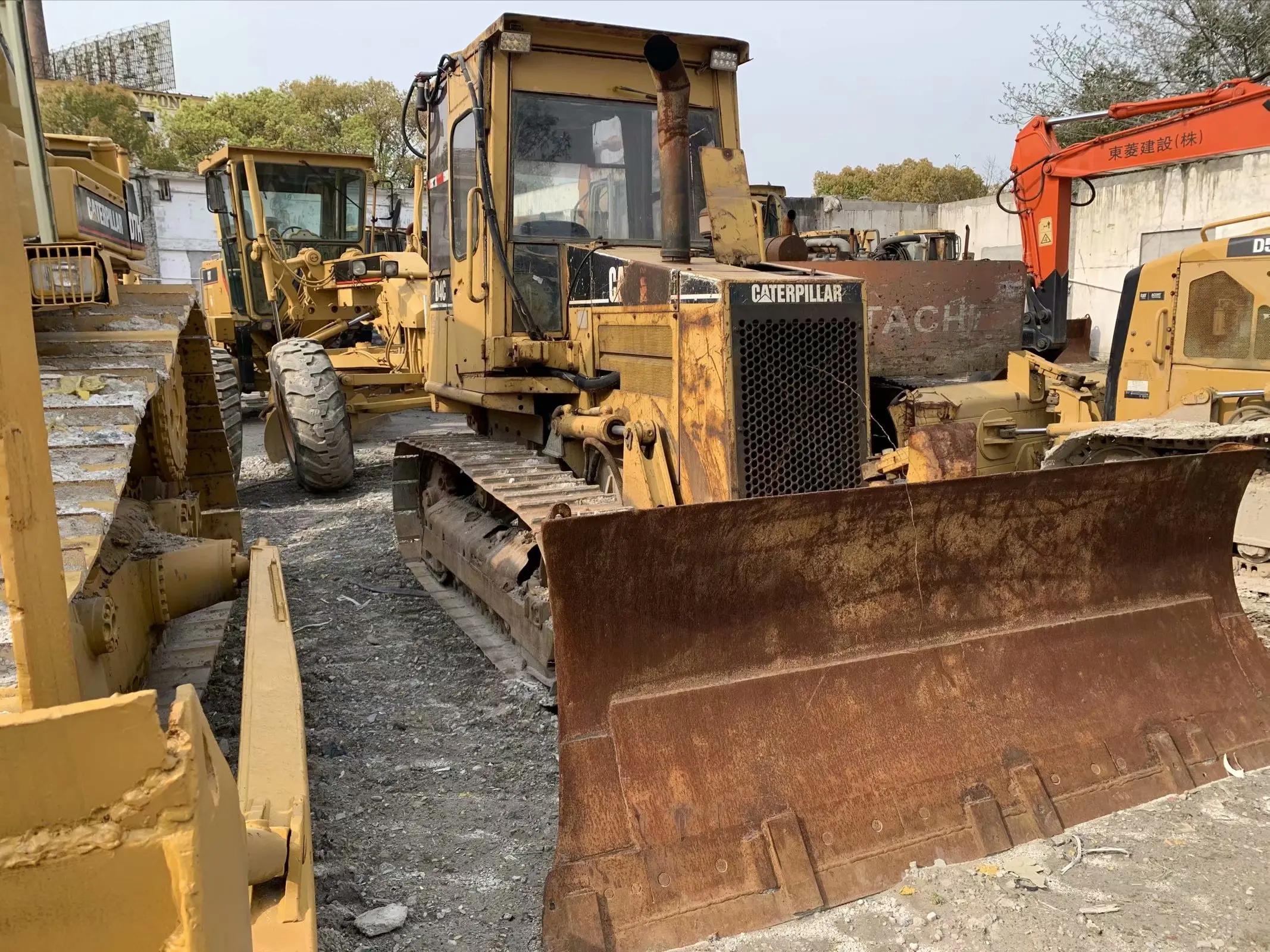 Used CAT D4C Mini Crawler Bulldozer Made in Japan/6 Way Blade CAT D4C Bulldozer in Excellent Condition