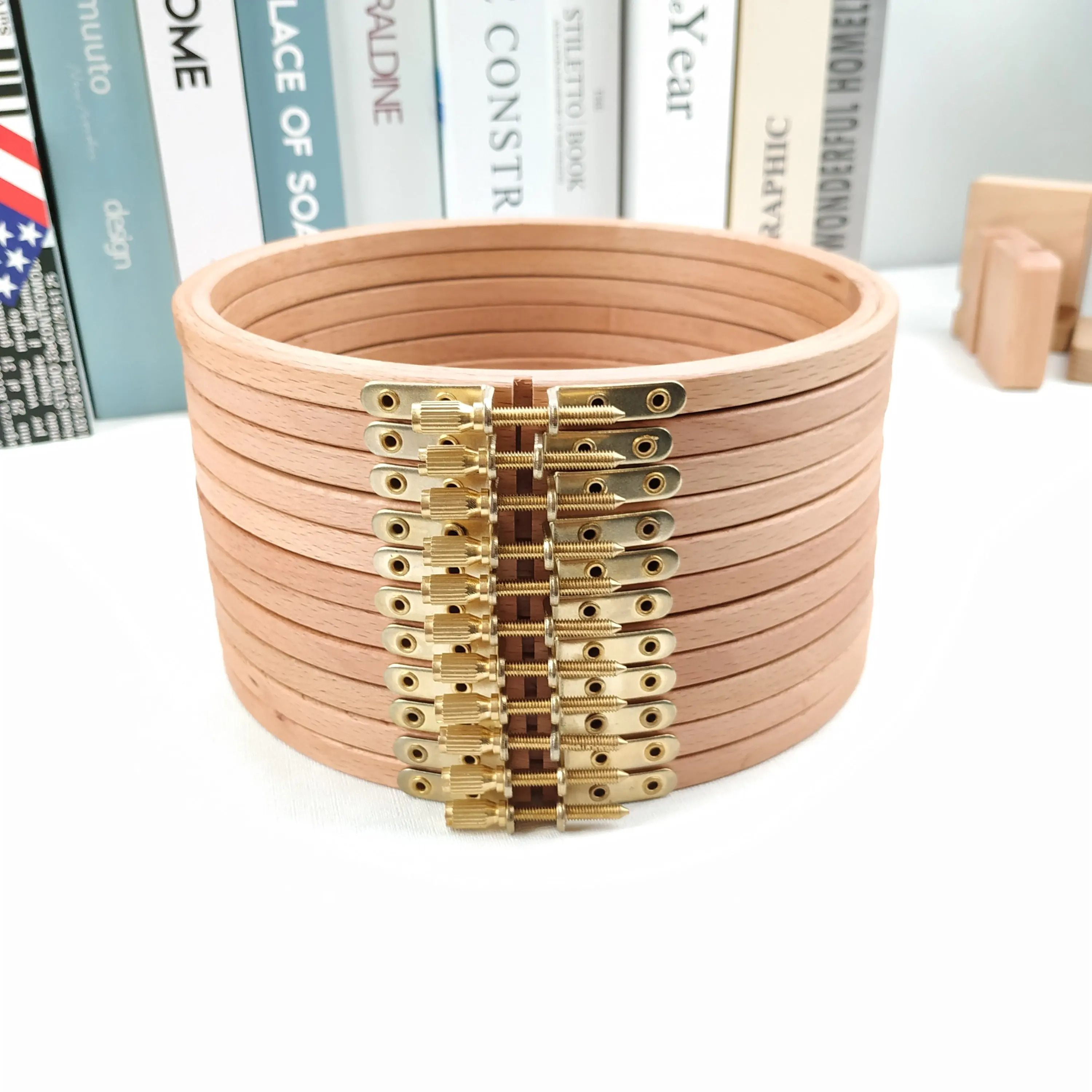 High Quality Eco-Friendly DIY wood Cross Stitch Frame, 6inch 8inch Multi-Sizes Round Natural Beech Wooden Embroidery Hoops