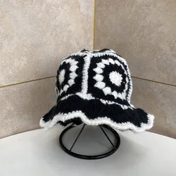 Hot Selling Handmade Knitted Hats For Women Thermal Hat Winter Warm Comfortable Designer Bucket Hat Popular