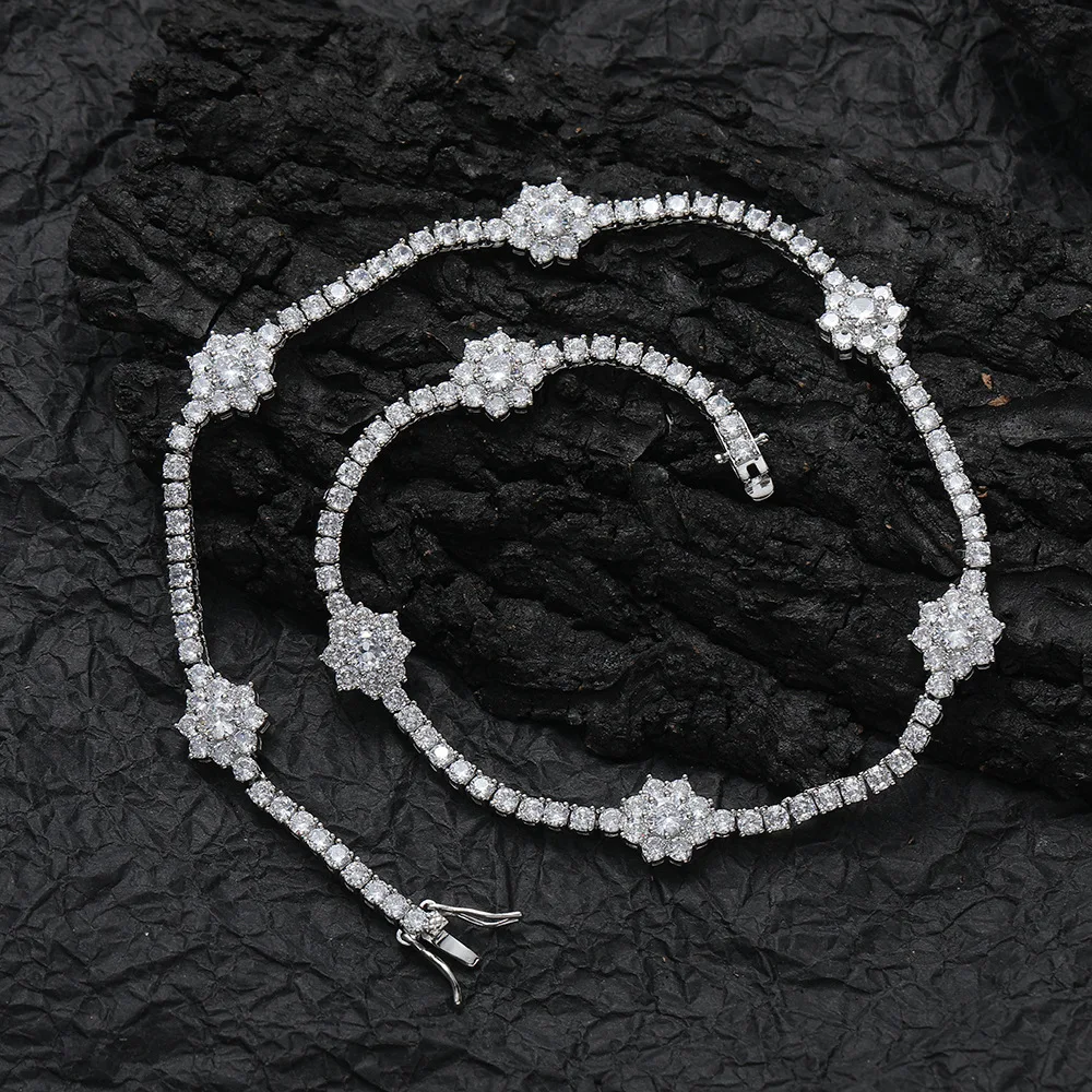 Womens Mens Necklaces 2022 New Fashion Jewelry Iced Out Clustered Diamond Floral Necklace 3mm Flower Tennis Chain for Women Men
