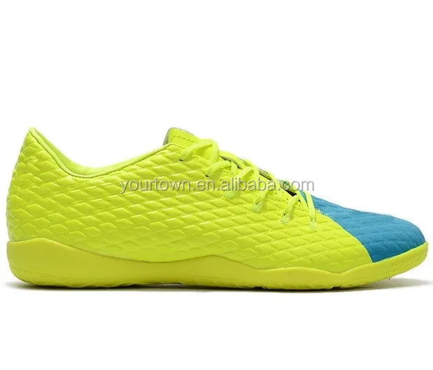 
2020 and 2021 indoor made in vietnam newest steel spike hot selling soccer shoes football boots, cr7 men soccer cleats shoes 