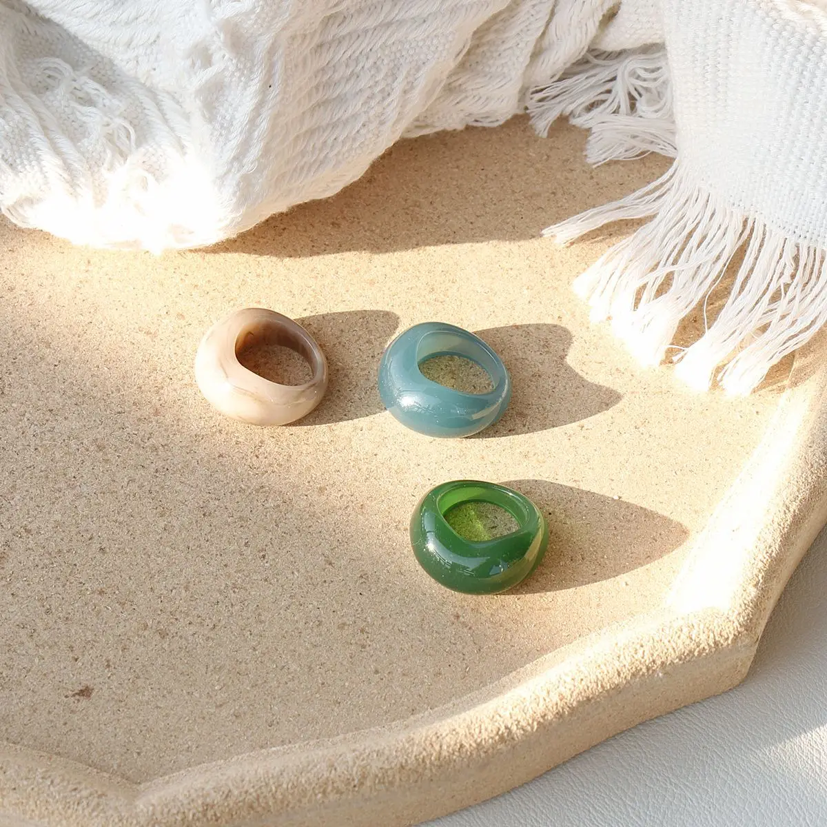 
New Fashion Resin Acetic Round Jade Green Art Design Ring Wholesale Girl Geometric Irregular Female Party Trend Jewelry 