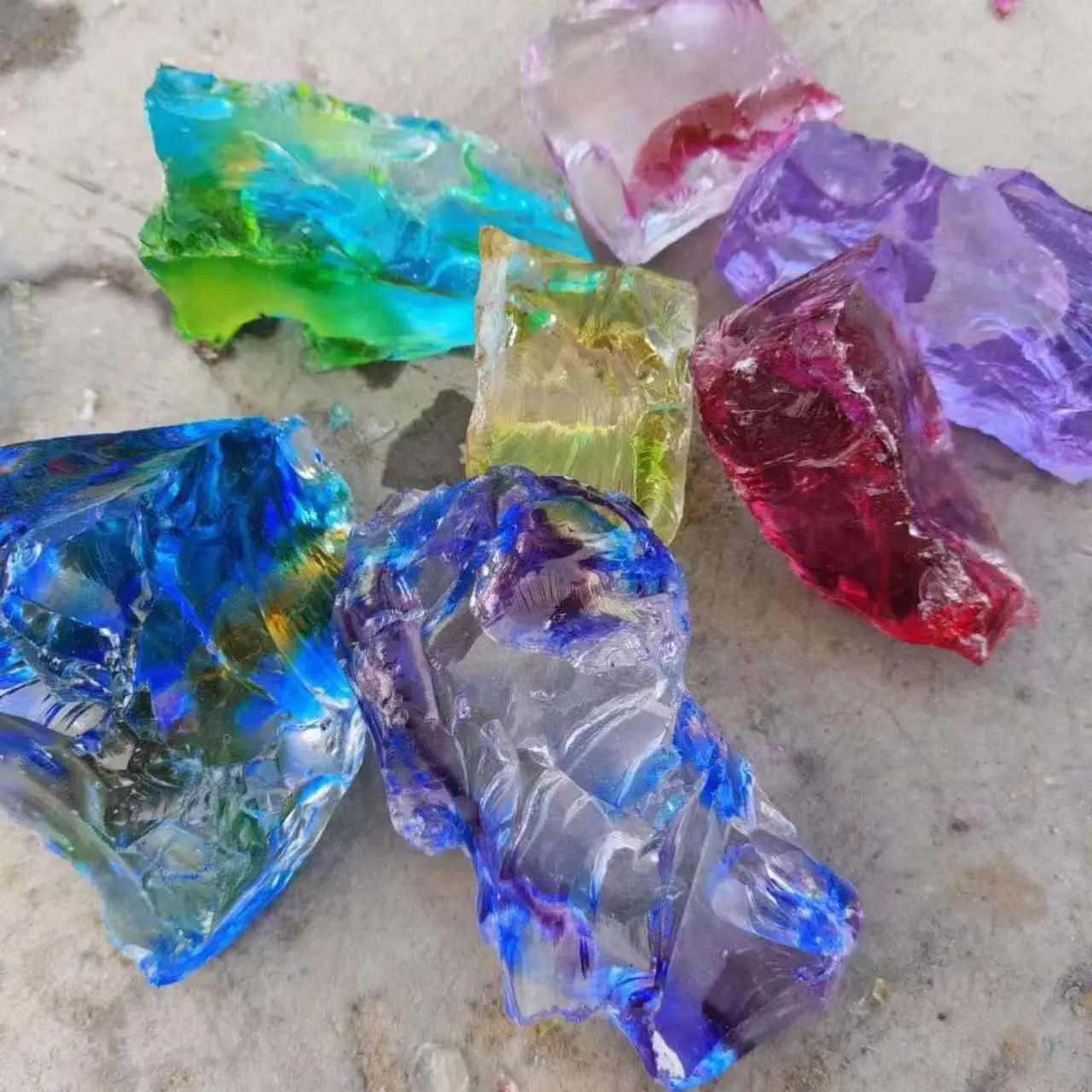 Multicolored Large Glass Rock  Decorative Glass Irregular Colored Block Glass For Garden Gabion Landscape Decoration