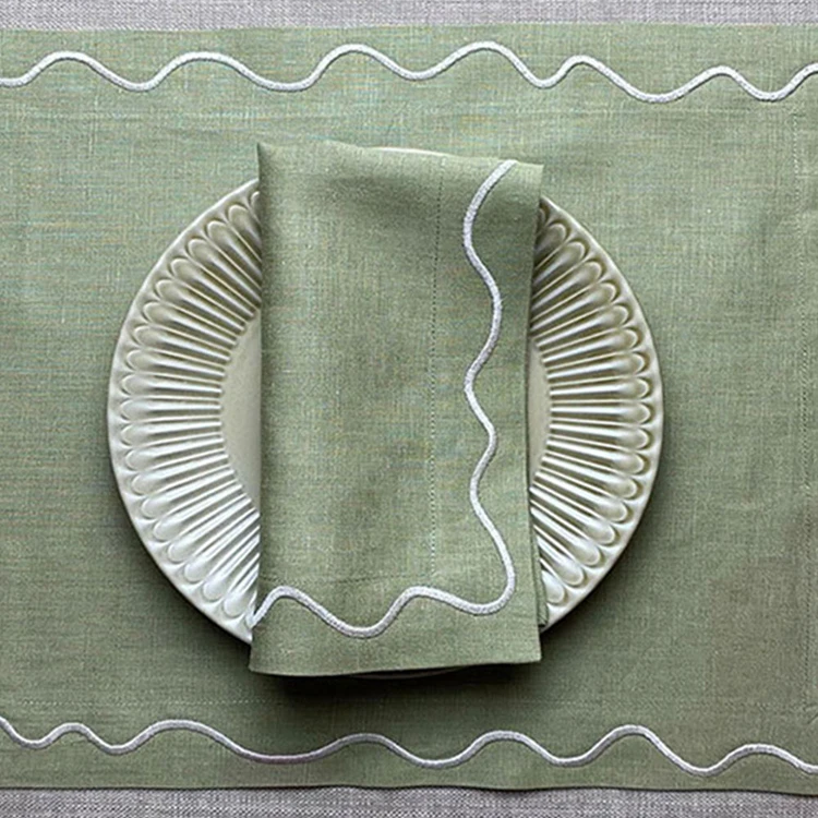 Custom Embroidered Table Cocktail Natural 100% Linen Scalloped Napkins for Restaurant
