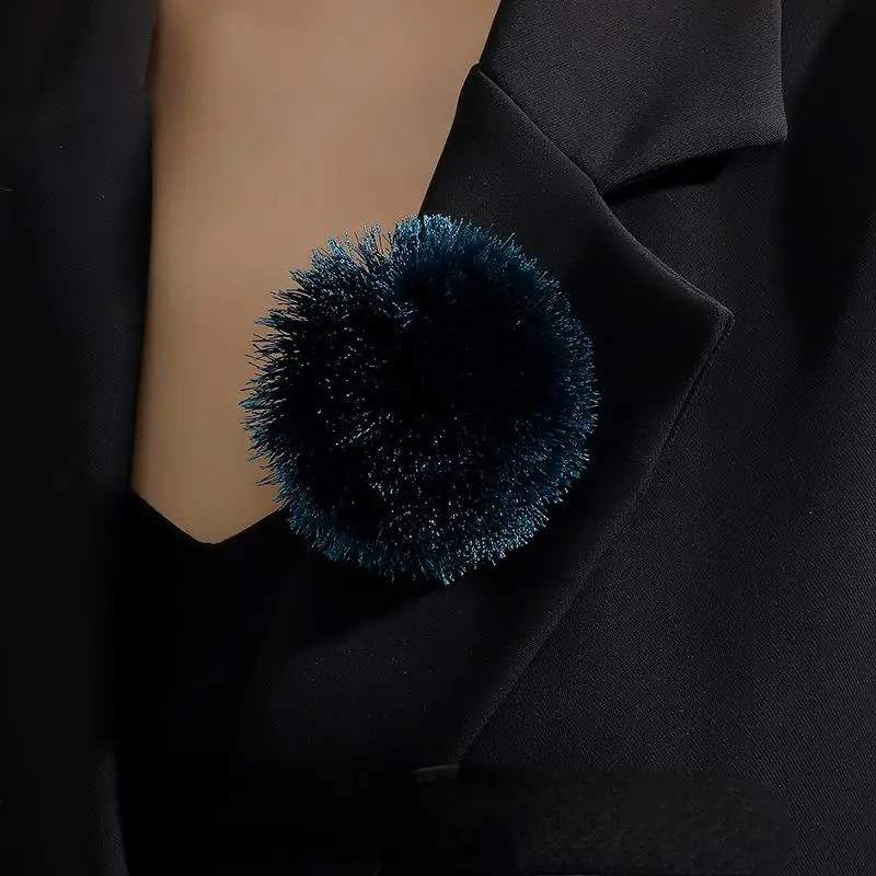 Handmade Retro Fur Ball Flower Fabric Brooch Pin Versatile Clothing Accessory Wholesale Garment Brooches