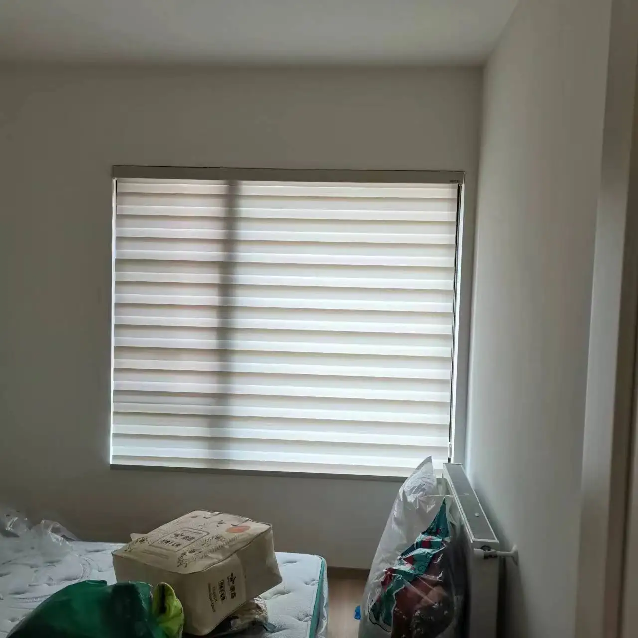 Zigbee Smart Motorized Window Blinds Sheer Shades Wireless Remote Control Alexa Compatible Vertical Electric Filtering Fabric