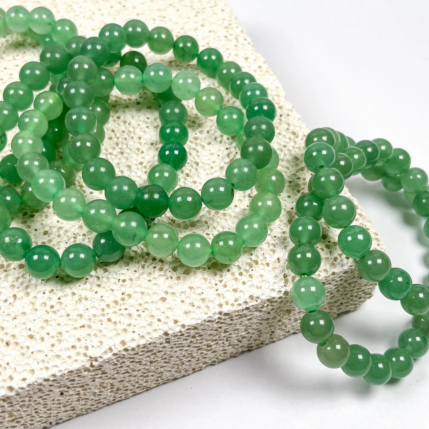 Wholesale 6mm 8mm Natural Green Aventurine Crystal Beads Bracelet Polished Charm Energy Bracelet for Love Gift