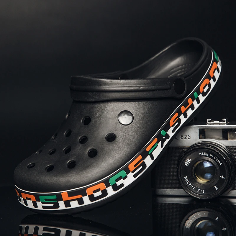 2021 New Design Summer EVA Anti-Slip Women Men Slippers Sandals Unisex Clogs Shoes Classic Garden EVA Clogs Shoes