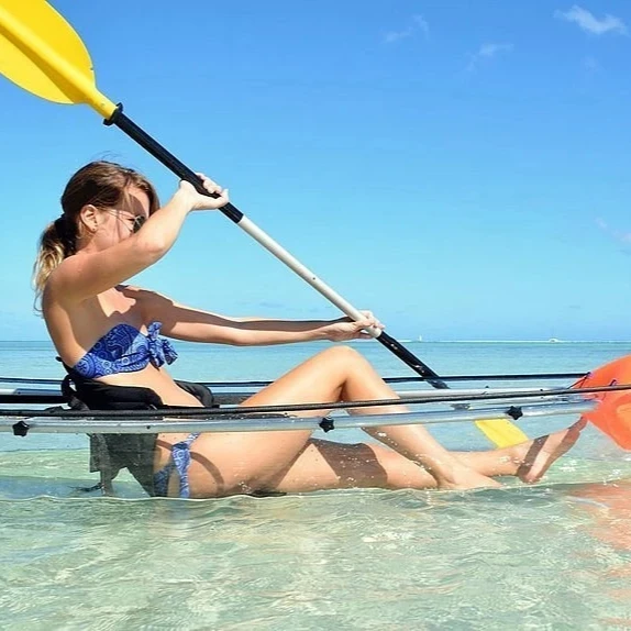 Прозрачная прозрачная лодка со стеклянным дном