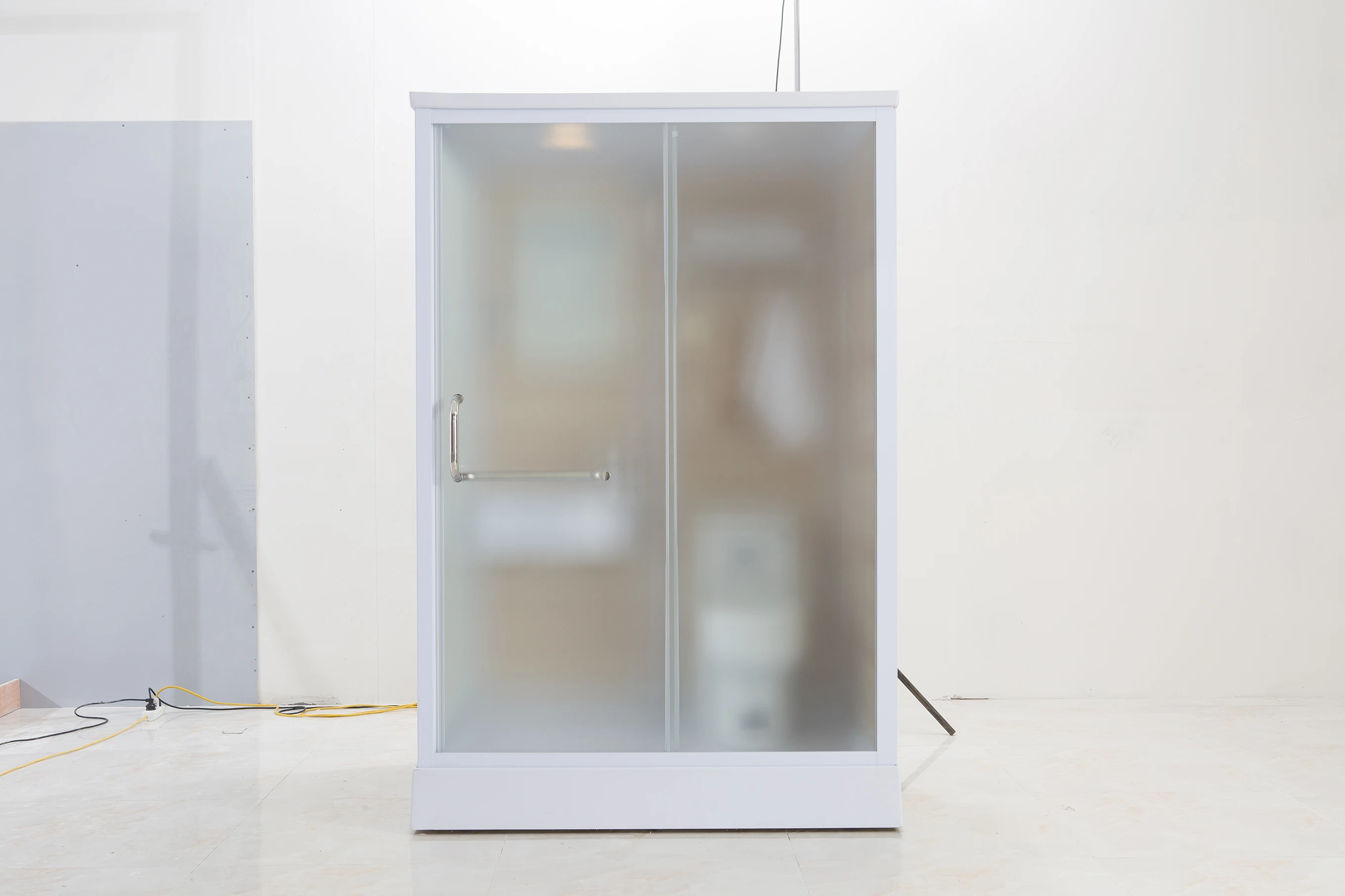 Modern Bathroom Accessory One-Piece 5mm Enclosed Tempered Glass Shower Door with Sliding Open Style for Hotels and Steam Rooms