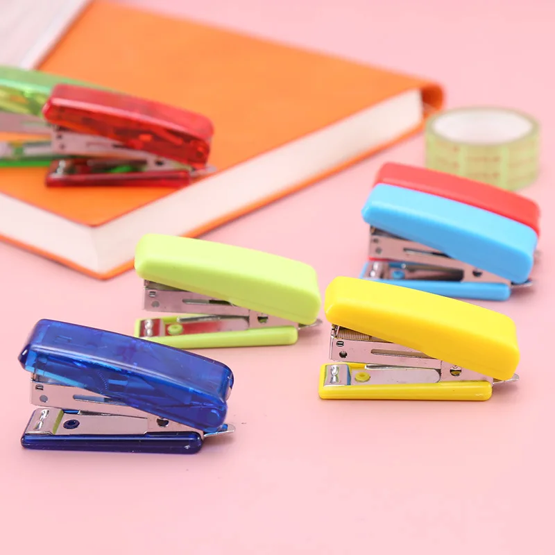 Factory Direct Sales Portable Solid Color Transparent Cartoon Learning Office Stationery Hand Stapler For Student