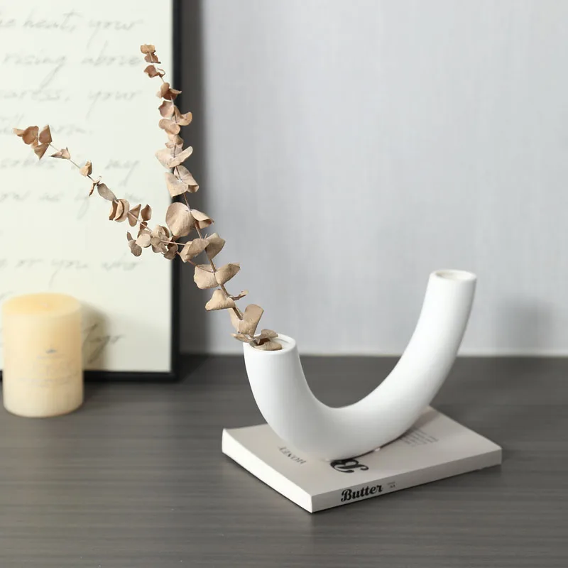 Wholesale White Black Morden Style Flower Vase Office Desktop Living Room Ceramic Vase For Home Decor