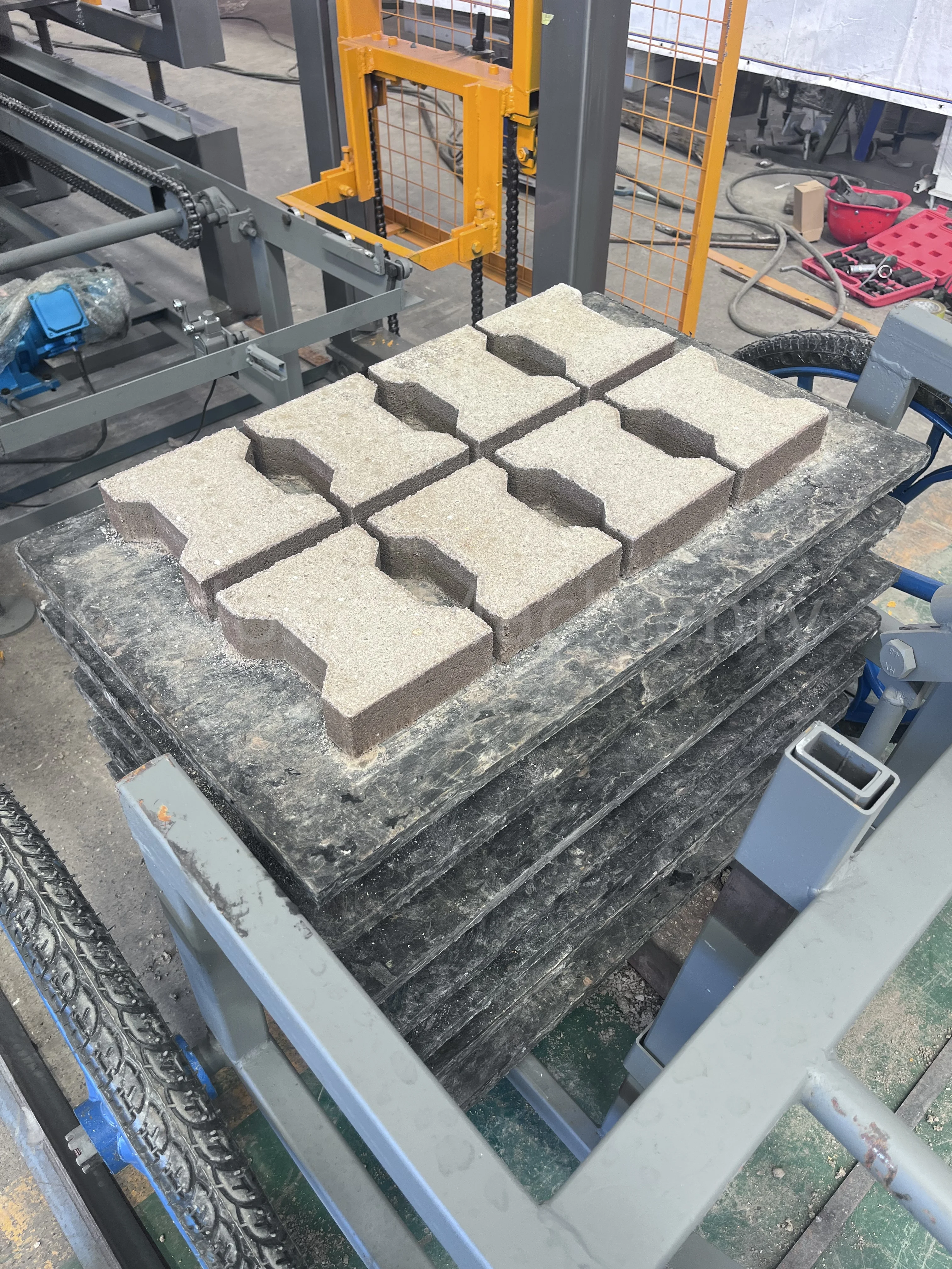 KAIDONG QT4-15E low price cement concrete make block machine hydraulic press block brick machine making automatic