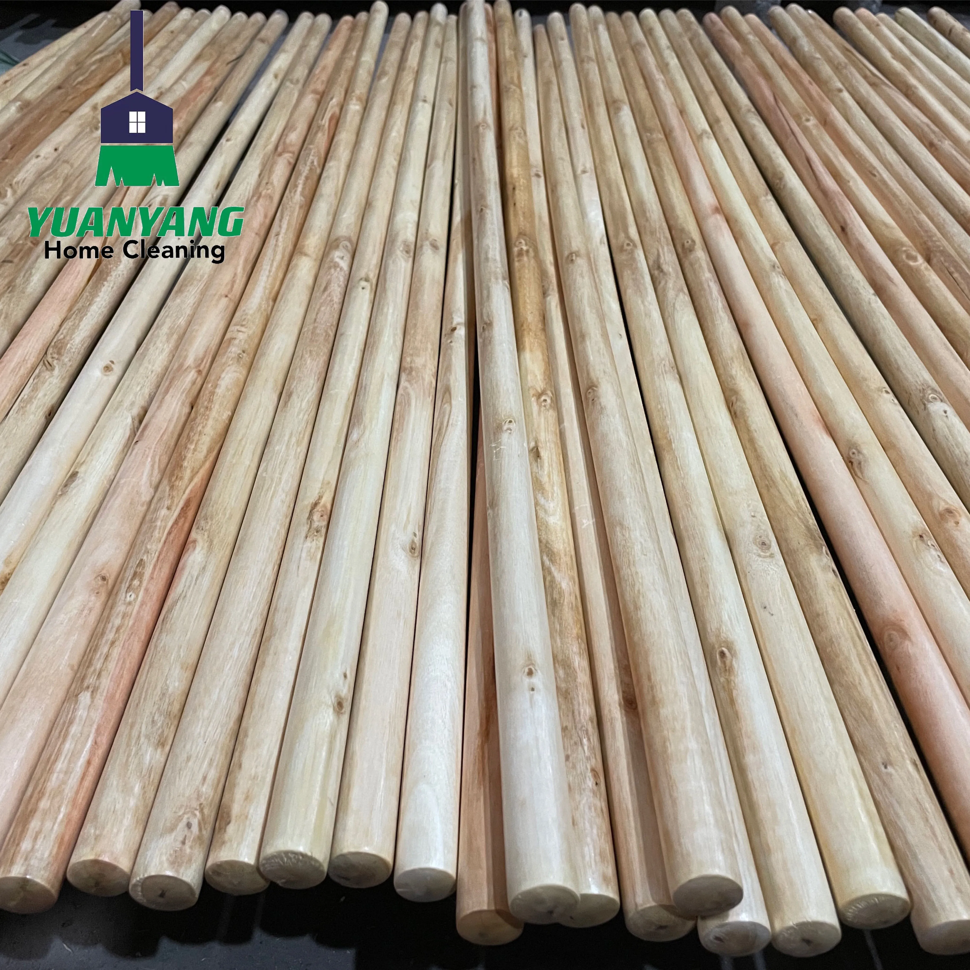 Cheap Wholesale  Cleaning Tools Eucalyptus Wood Pole Varnished Wooden Handle