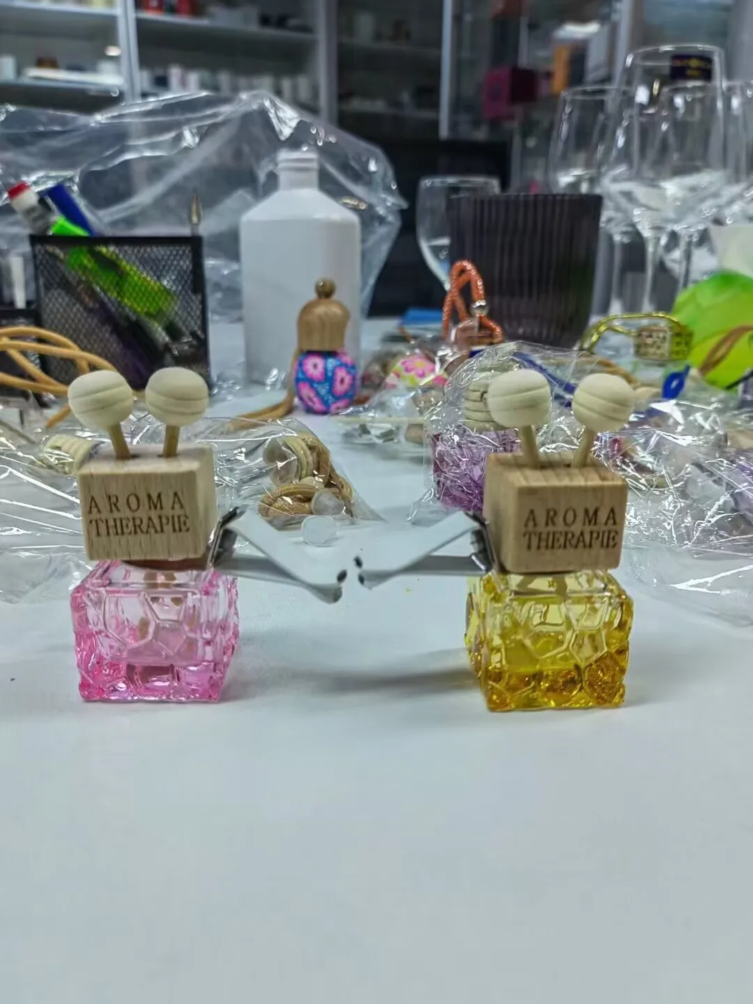 Car Vent Decoration Air Fragrance Glass Aroma Bottle Air Freshener 5ml Car Diffuser Bottle with Wooden Lid Wholesale