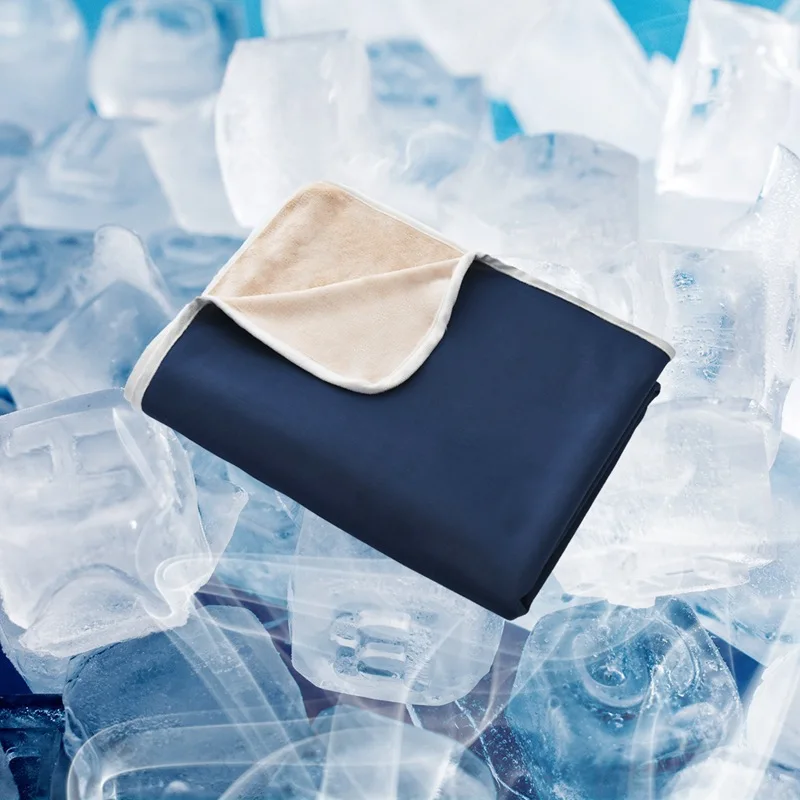 Personal Cooling Blanket for Menopause 2022 Hot Selling King Size Summer Travel OPP Bag CLASSIC Modern Knitted Summer Bed Throw