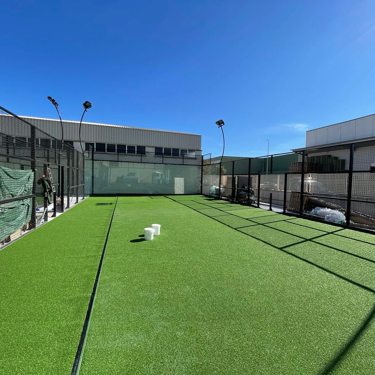 Прямая Заводская поставка, высокое качество, цена на площадку для тенниса, для дома и улицы, для площадки в Испании