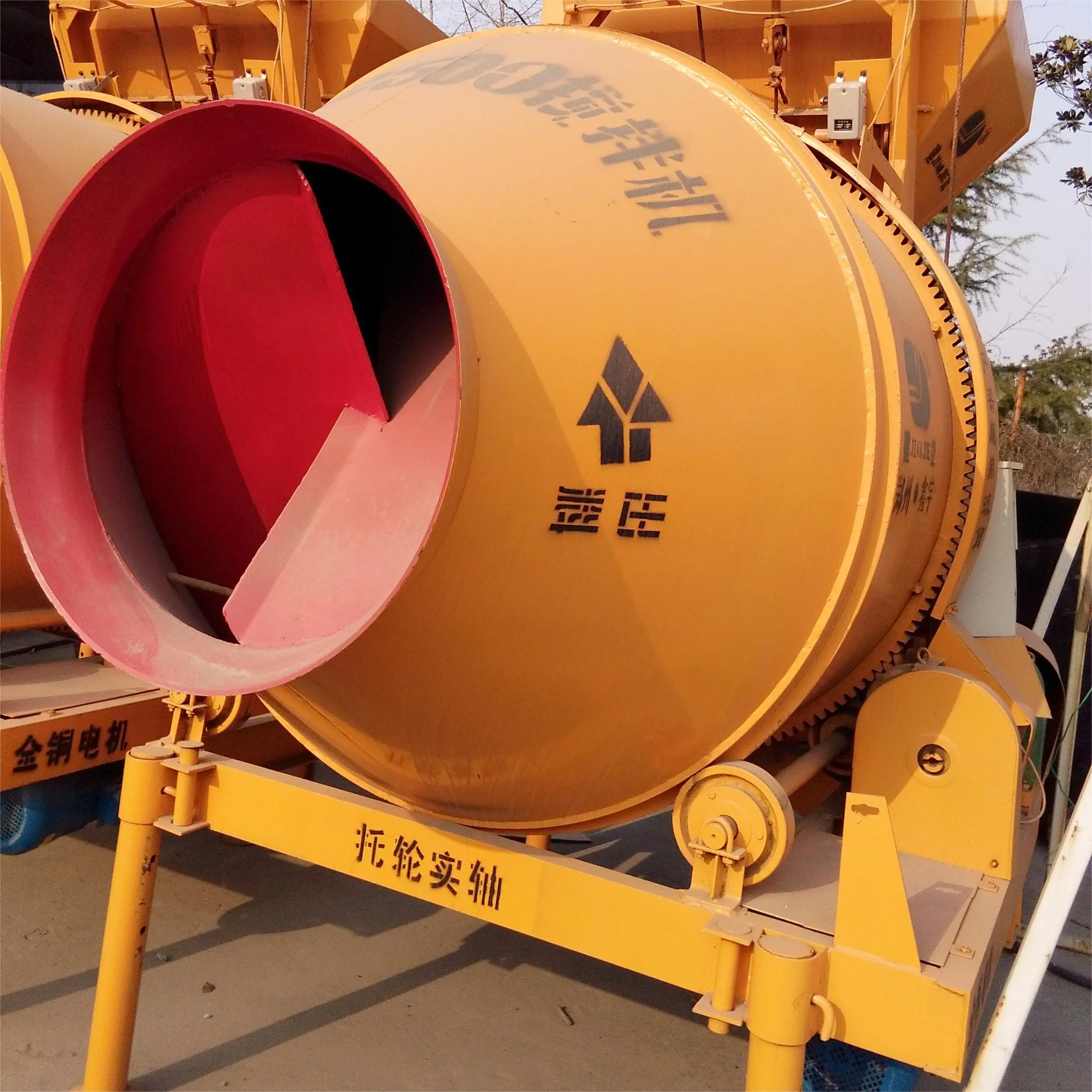 JZC-500 Portable Automatic Self Loading Durable 1 Yard Concrete Mixer