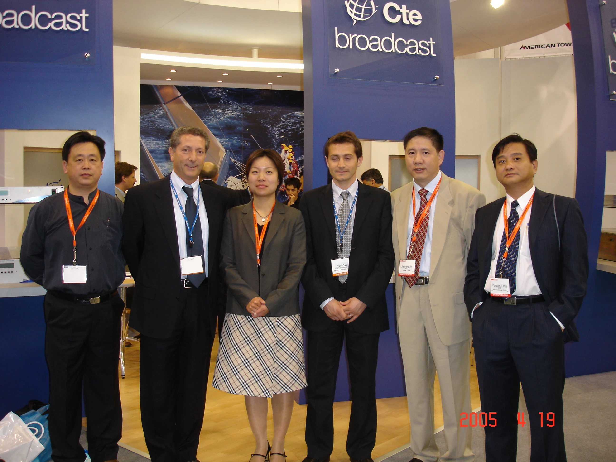 All solid-state 200w digital tv transmitter portable analog tv broadcasting transmitter equipment 200 watt fm transmitter kit