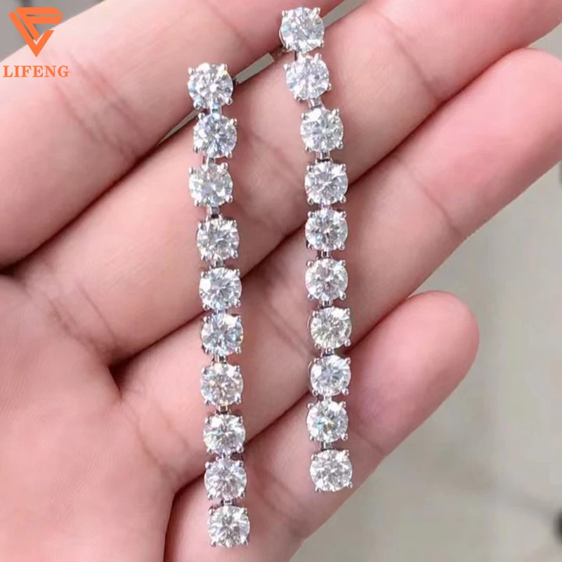 High Quality 925 Sterling Silver Glittering Moissanite Diamond Earrings Fashionable Jewelry for Weddings and Gifts