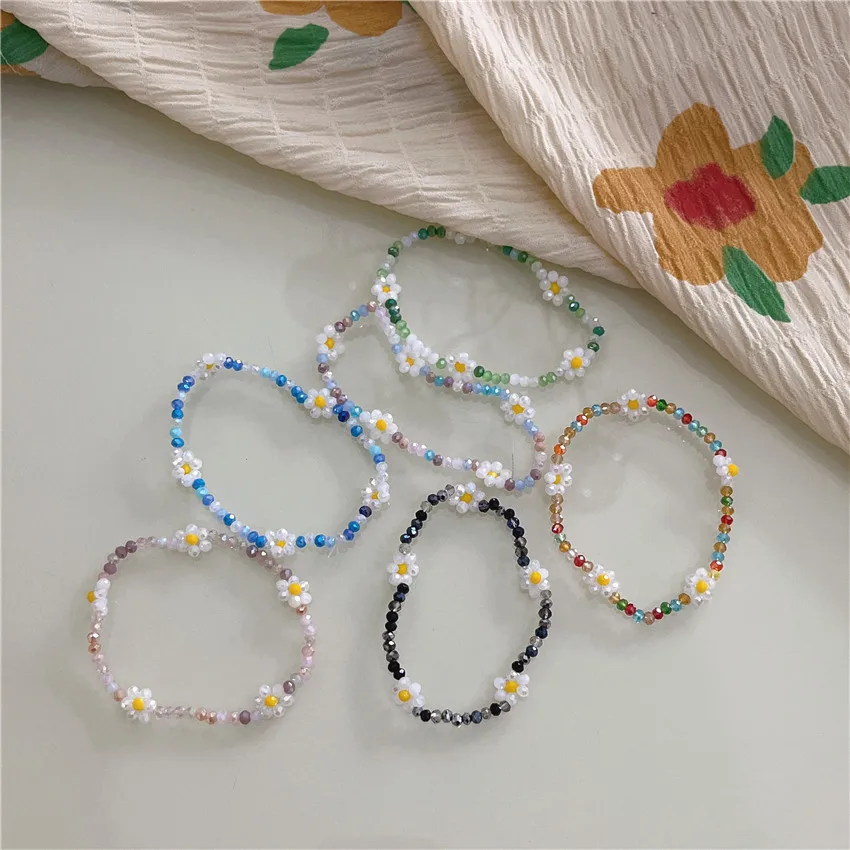 Colorful candy color beaded sweet and lovely crystal flower bracelet for wild