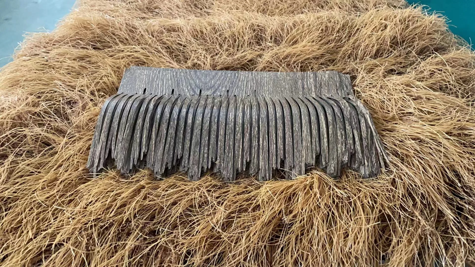 High Quality Straw Thatch Artificial Synthetic Thatch Roofing