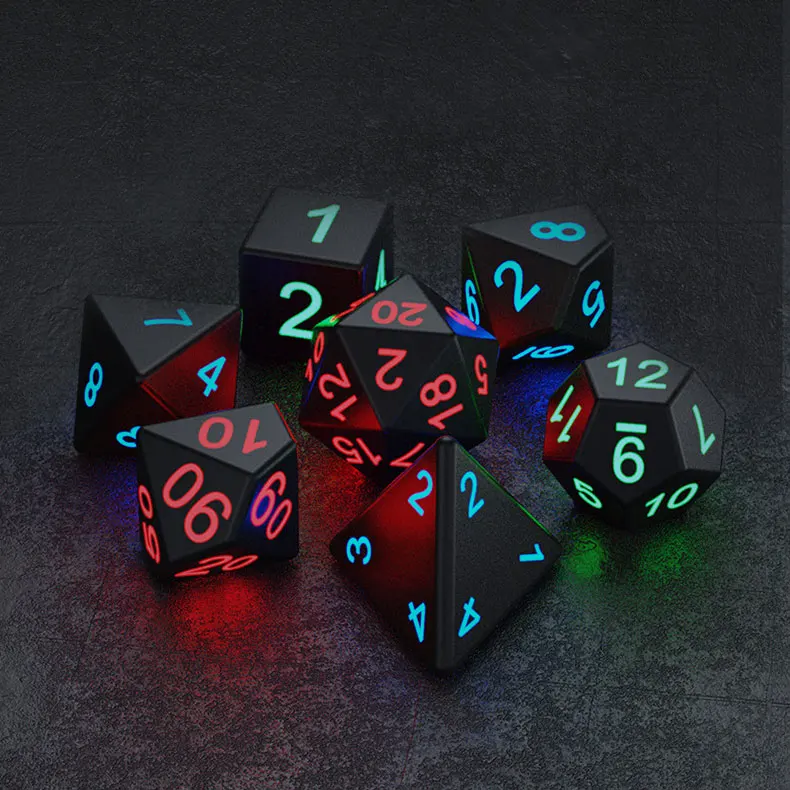DND перезаряжаемые светодиодные кубики цвета многогранные 7 шт. dungeons and dragons RPG набор для настольных ролевых игр