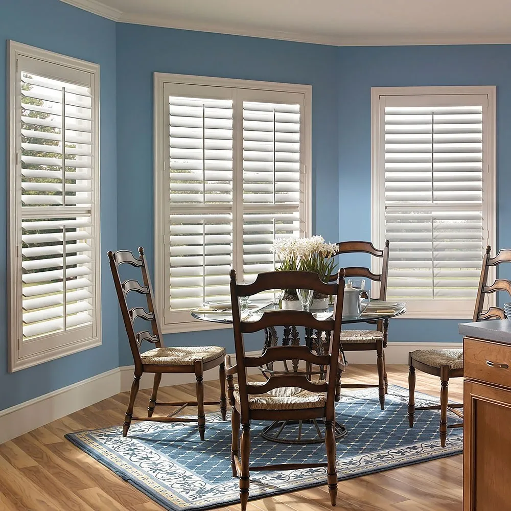 
Custom Family Room Basswood 64mm Louver Wooden Plantation Shutters 
