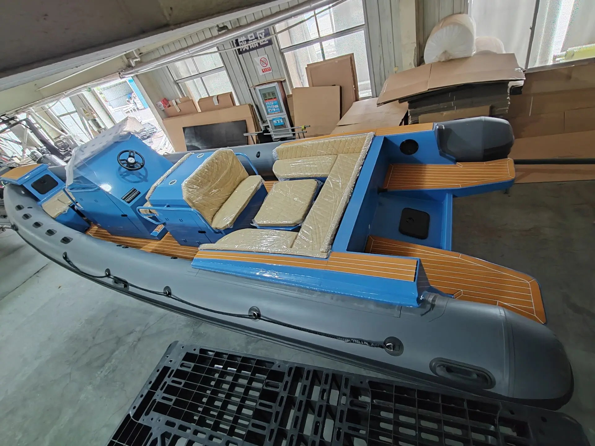 New fashion Factory RIB860 Heavy Duty 12 people Aluminum Hull PVC/Hypalon RIB Boat With Sunshade Console and   motor