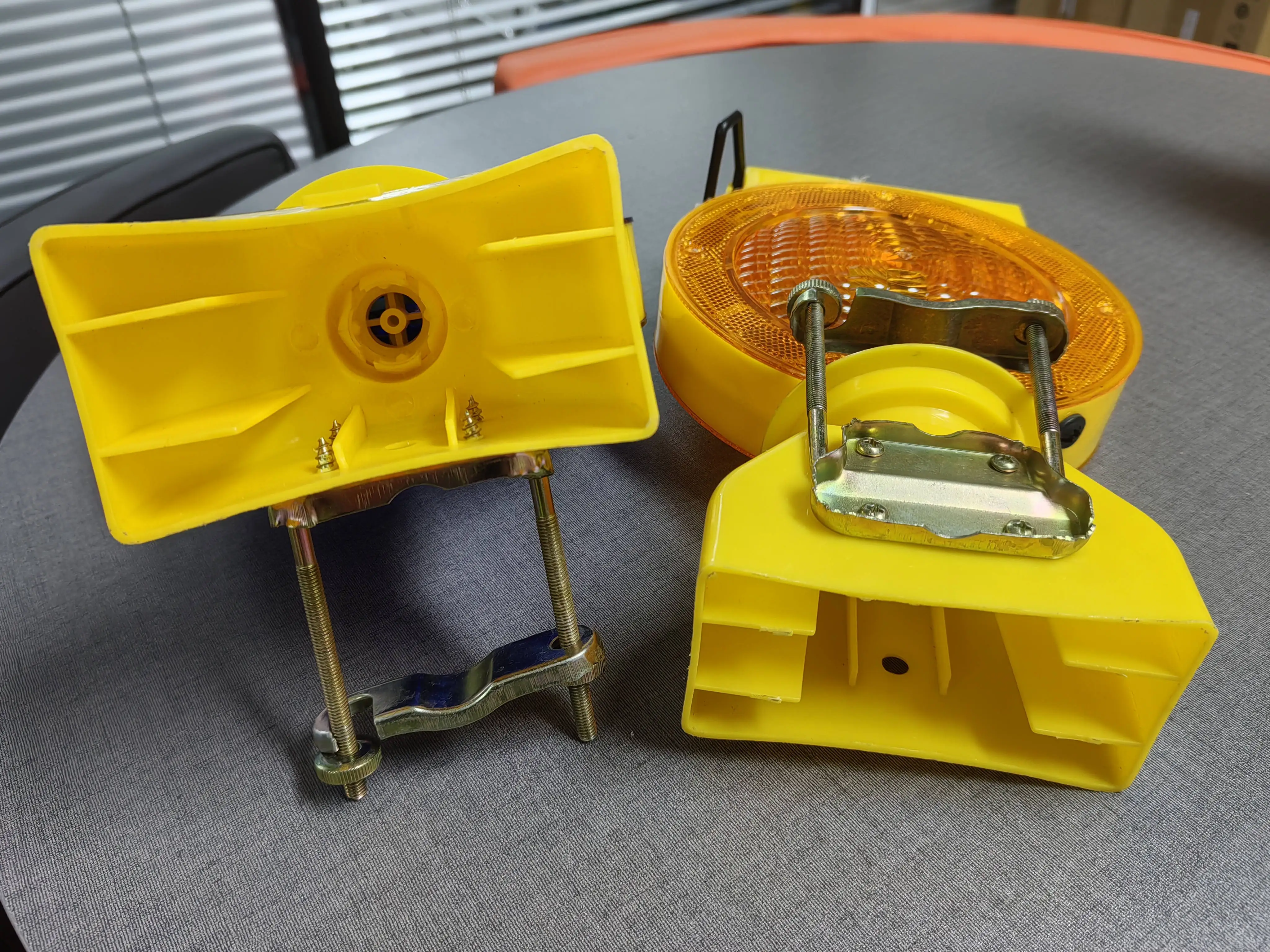 Solar supply blue red LED Strobe double sides flashing traffic safety warning light with strong high brightness