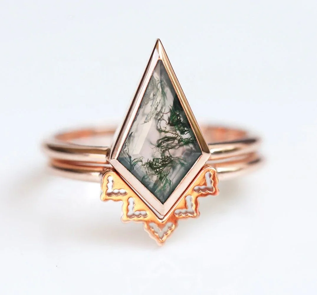 14K Rose Gold Kite Shaped Moss Green Agate Engagement Ring With Lace Band