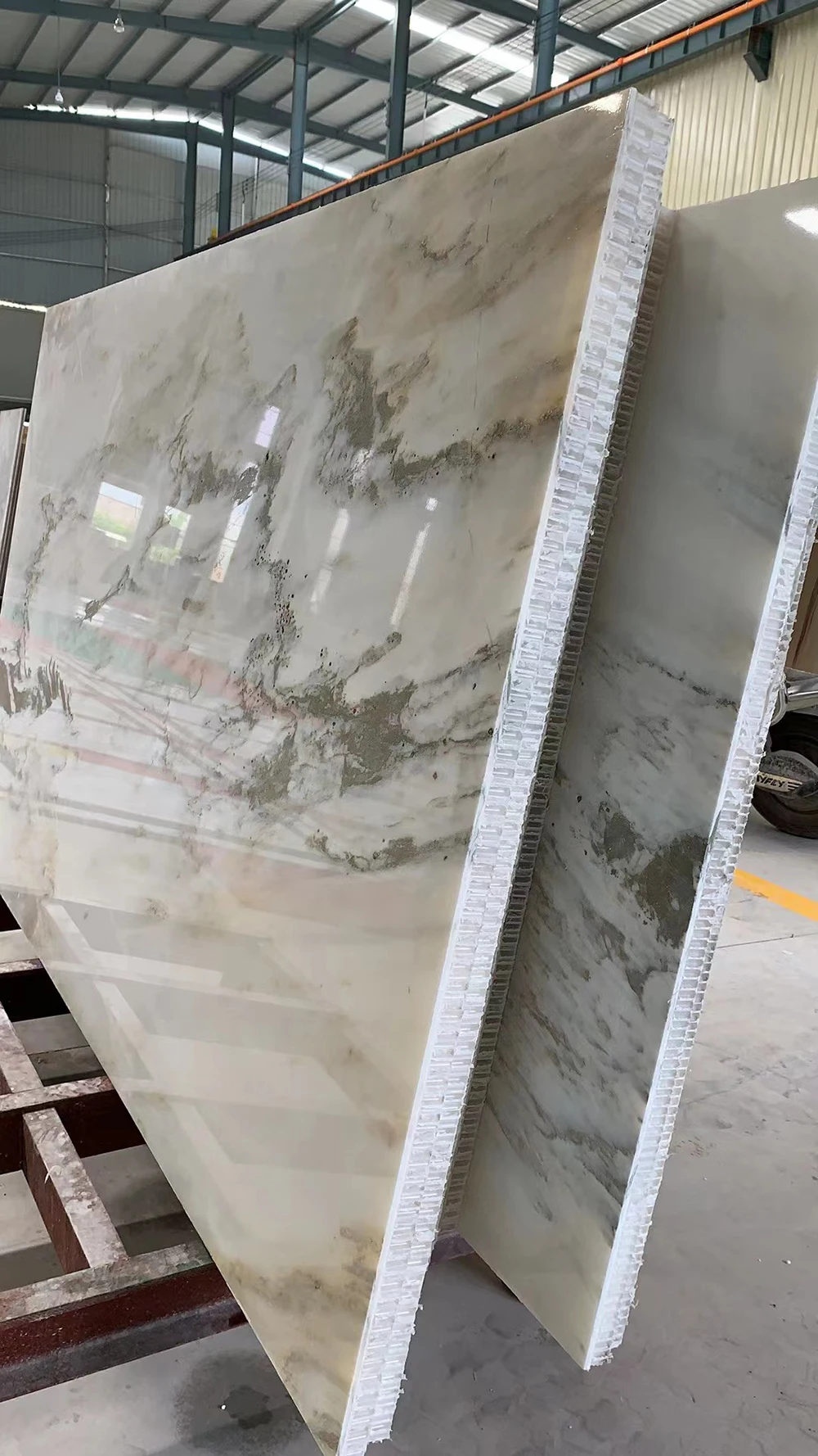 Hot sale Thin onyx Cary Ice White Jade Big Slab White Onyx Backlit Plastics honeycomb backer For Wall Tiles