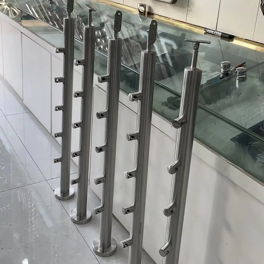 Hot Design Rod Bar Pipe Railing Vertical Handrail For Curved Stairs Customized Guard Round Tube Rod Railing