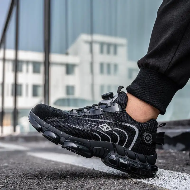 2023 Latest steel toe industrial protection high-density cushioning button adjust breathable safety shoes work safety shoe