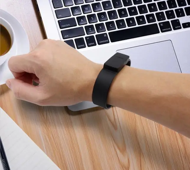 Wholesale Custom Promotional Gift Wrist Bracelet Memory Flash Driver Novelty 1GB to 128GB Silicone Wristbands Style Pendrive