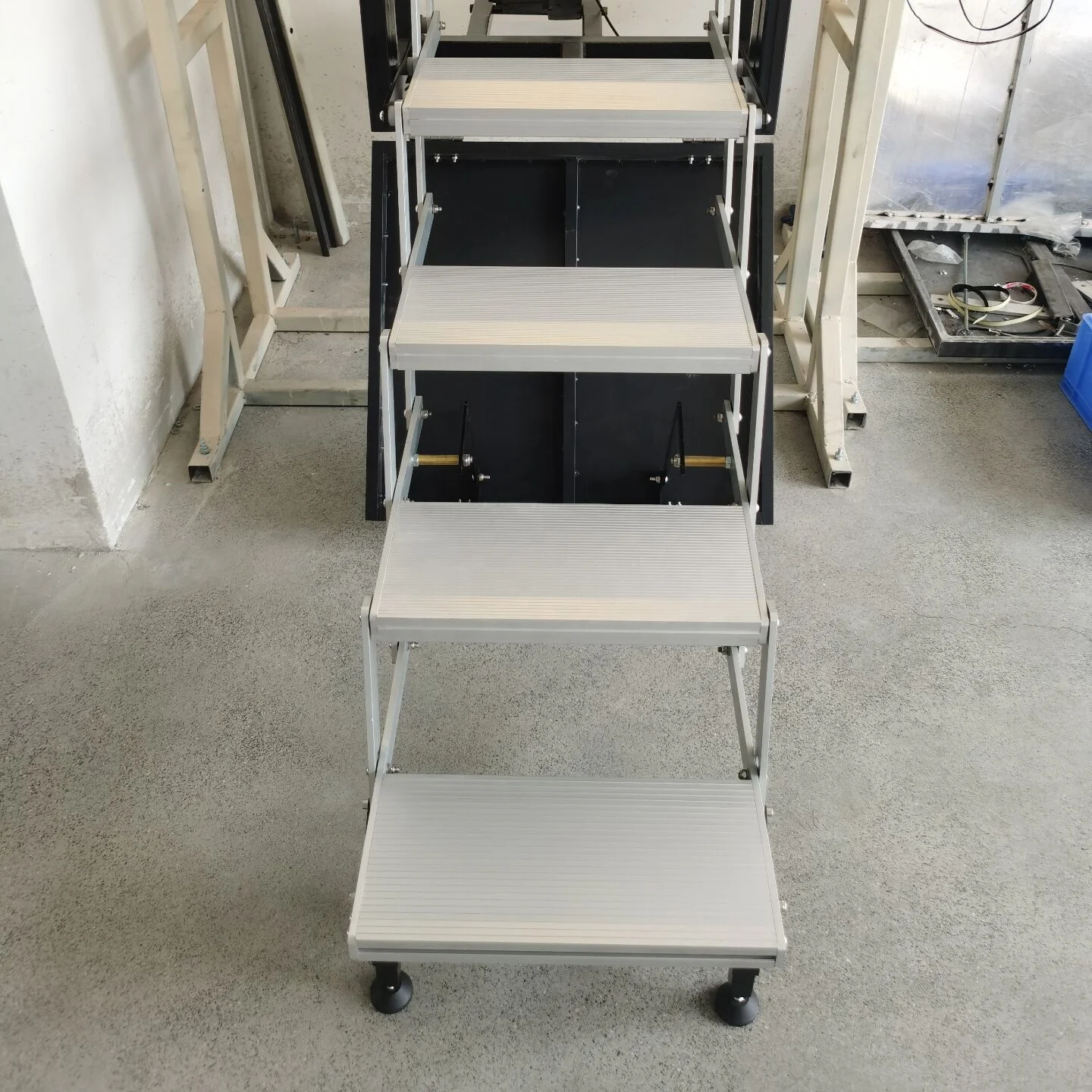 TYTXRV OEM High Quality RV Exterior Accessories Double Support Trailer Camper Step Accessories Five-Layer Folding Step Firm Feet