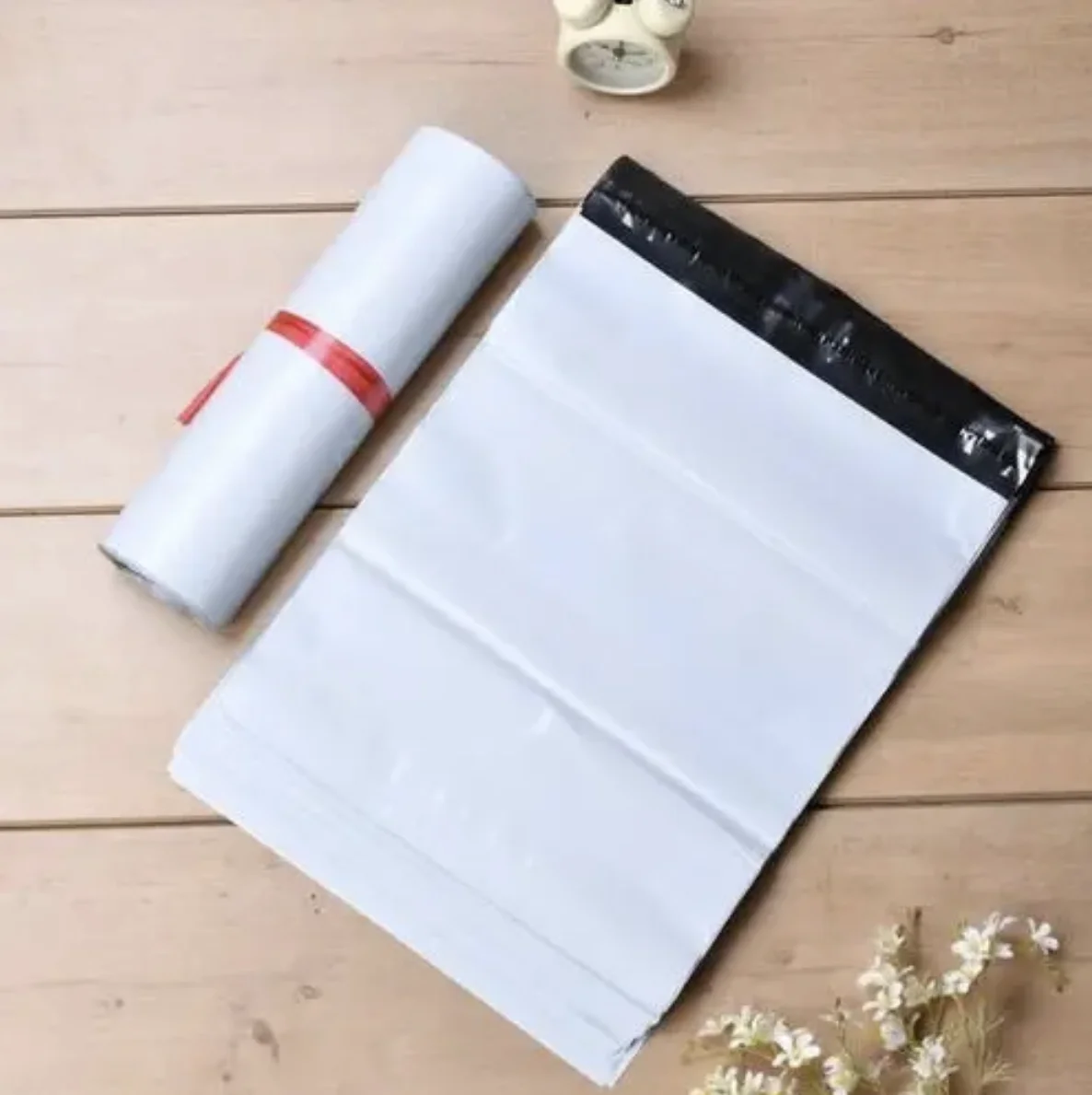 Desktop Automatic Packaging Machine Ecommerce Packaging Machine Automatic Bagging Machine