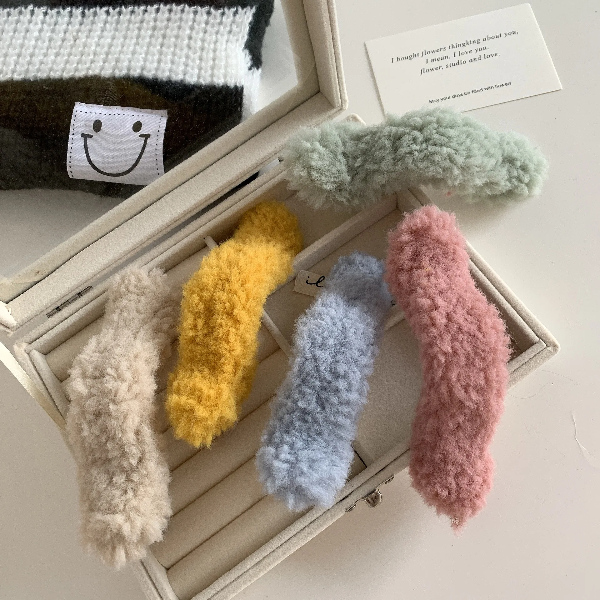 GIRLIZE Korean Women Winter Lambs Wool Faux Fur Fluffy Fuzzy Plush Large Plastic Hair Claw Clip Duckbil Clip For Thick Hair 13cm